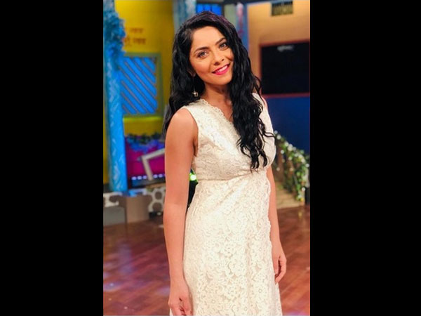 Sonalee Kulkarni Helped Dipika