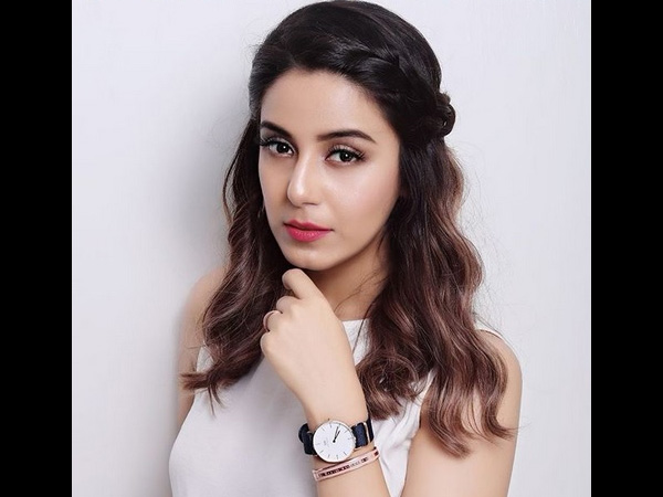 Srishty Reveals Her Relationship Status In A Dignified Way!