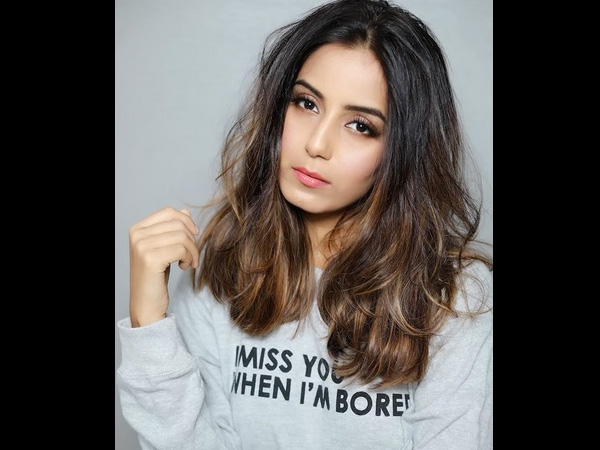 Srishty Rode Is Dating A Mystery Man?