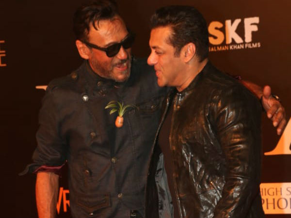 Even Salman’s Own Fans Criticize The Superstar For Slapping The Bodyguard