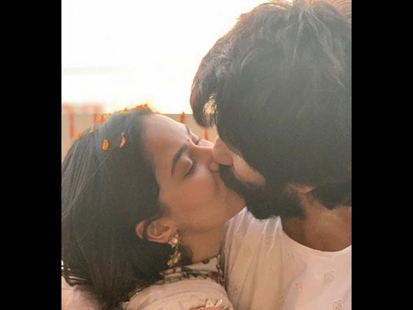 Shahid Reveals Who Is Better At Sexting