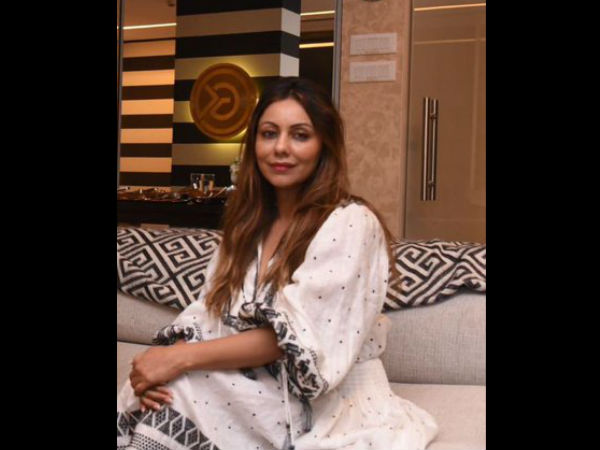 Gauri Finds Herself In An Awkward Situation