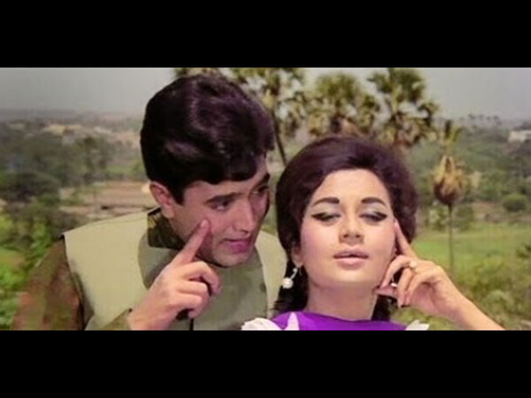 Gulabi Aankhen (The Train)