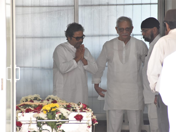Vishal Bharwaj Shares Condolences With The Bereaved Family