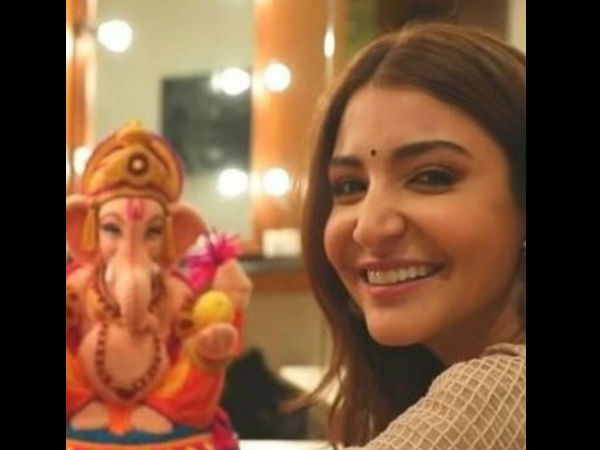 Anushka During Sui Dhaaga Promotions