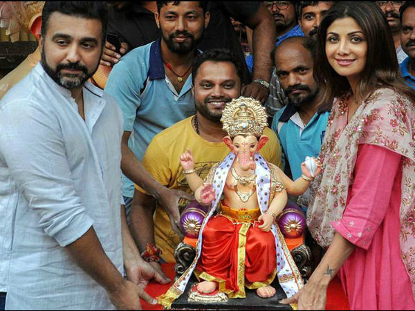 Shilpa Shetty & Her Hubby Welcome Ganapati