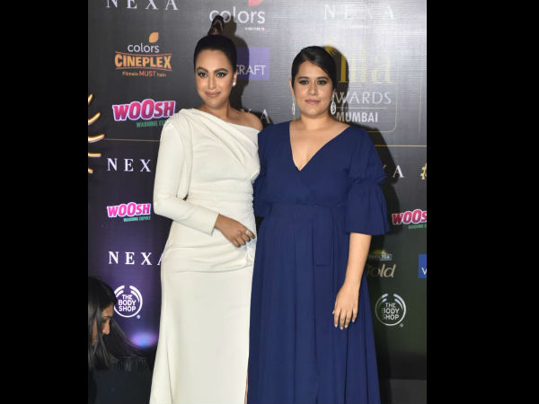 The 'Veeres' Pose Together