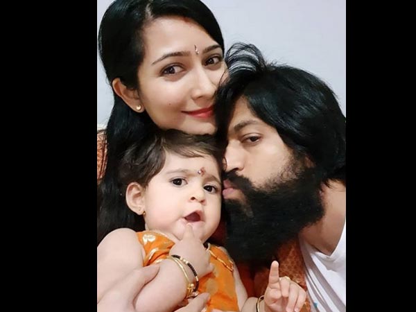 Yash & Ayra Compete For Modakas
