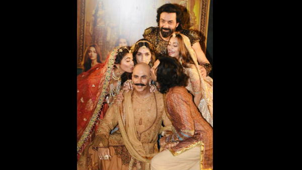 housefull-4-trailer-evokes-funniest-memes-on-the-internet housefull-4-trailer-evokes-funniest-memes-on-the-internet