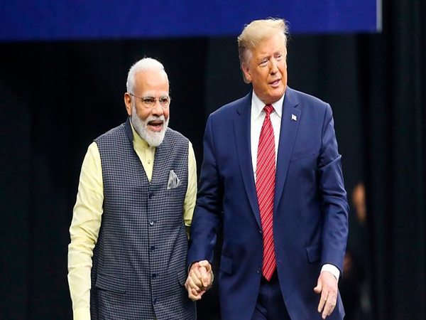 Anupam Kher To Rishi Kapoor: Bollywood Hails PM Narendra Modis Howdy Modi Event in USA Anupam Kher To Rishi Kapoor: Bollywood Hails PM Narendra Modis Howdy Modi Event in USA