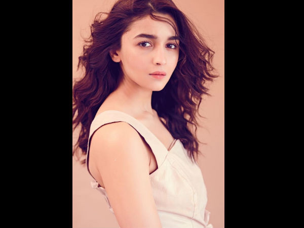 Alia Bhatt Beats Anushka Shetty?