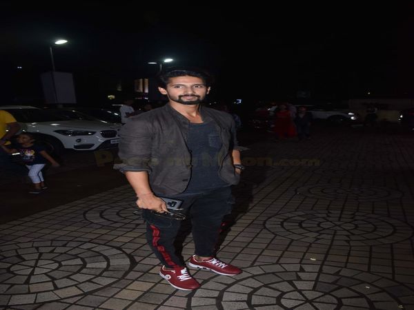 Ravi Dubey