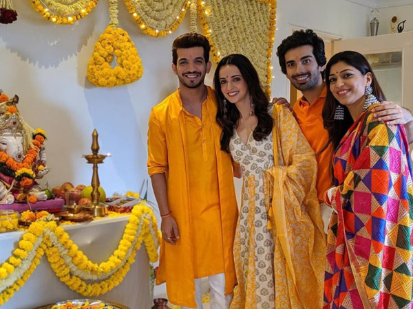 Sanaya & Mohit At Arjun’s House