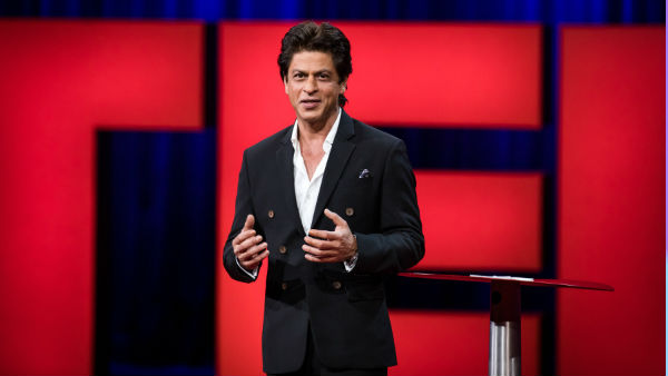 SRK Pleased The Paps