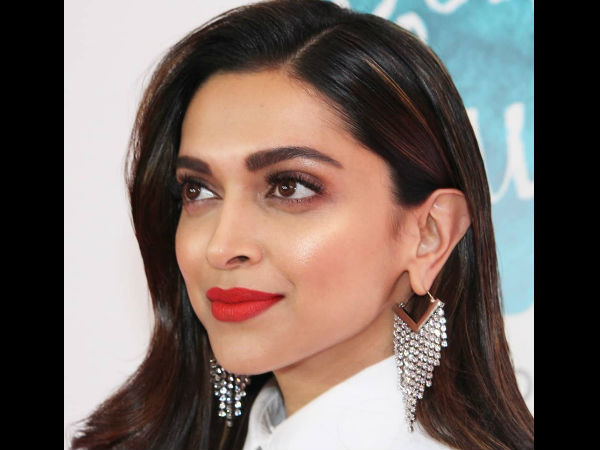 deepika-padukone-forgets-she-is-ranveer-singh-wife-deepika deepika-padukone-forgets-she-is-ranveer-singh-wife-deepika