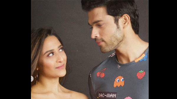 Ariah Denies Dating Parth
