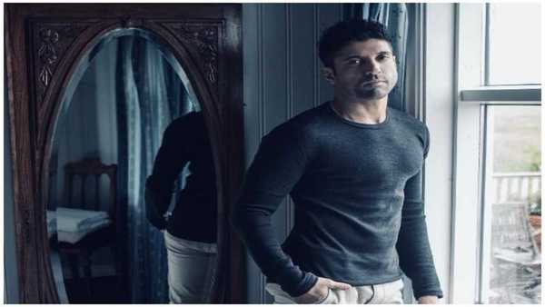 Farhan Akhtar Comes Out In Support Of Those Suffering Because Of PMC Scam; Twitterati Approves Farhan Akhtar Comes Out In Support Of Those Suffering Because Of PMC Scam; Twitterati Approves