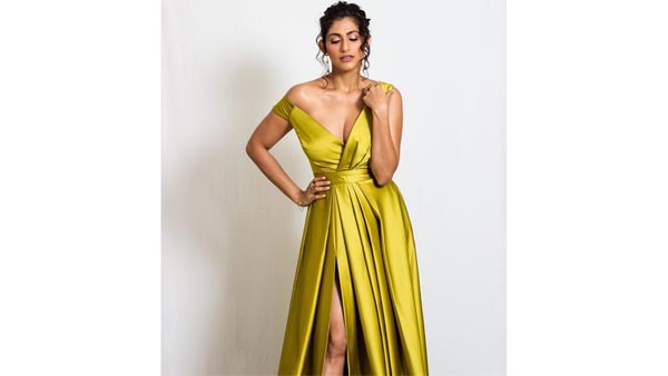 Kubra Looks Gorgeous In A Satin Gown