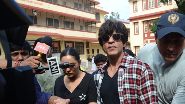 Shah Rukh Khan & Gauri Khan
