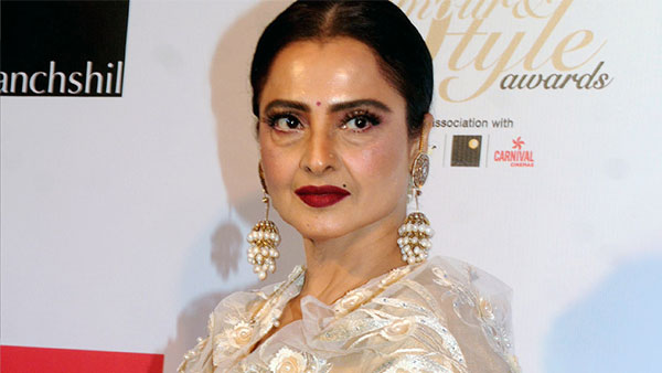 On Rekhas Bday, Heres A Throwback Interview Where She Talks About Her Experience With Amitabh On Rekhas Bday, Heres A Throwback Interview Where She Talks About Her Experience With Amitabh