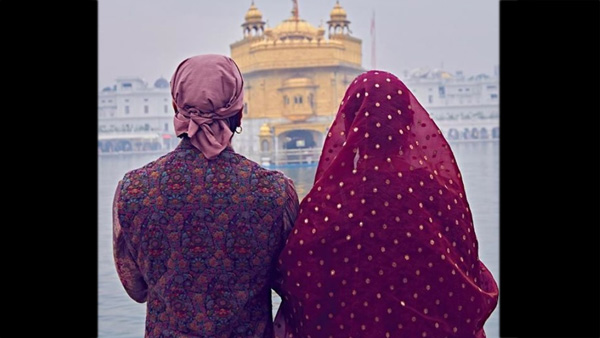 Ranveer & Deepika Visit Golden Temple