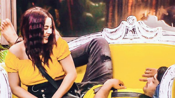 Fans Love #SidNaaz Moments