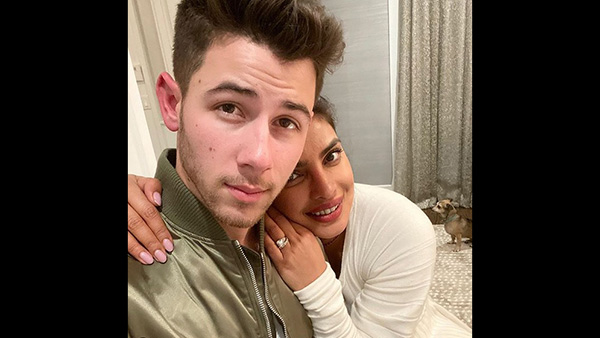 Priyanka Sends Thanksgiving Wishes From The US