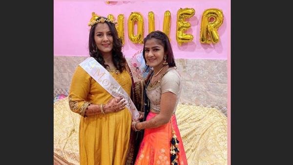 In Pic: Geeta & Ritu
