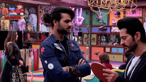 Hiten Calls Vishal ‘Dundhla’