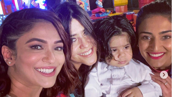 Ridhima & Erica Snapped With Ekta & Son Ravie