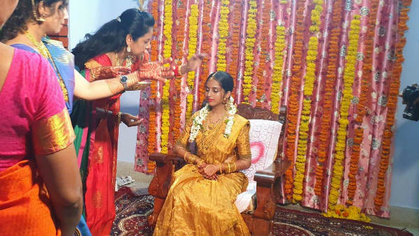 Nivedita All Set To Leave To The Venue