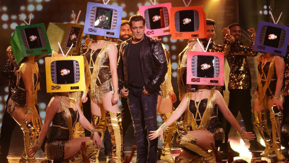 Salman Khan Performs