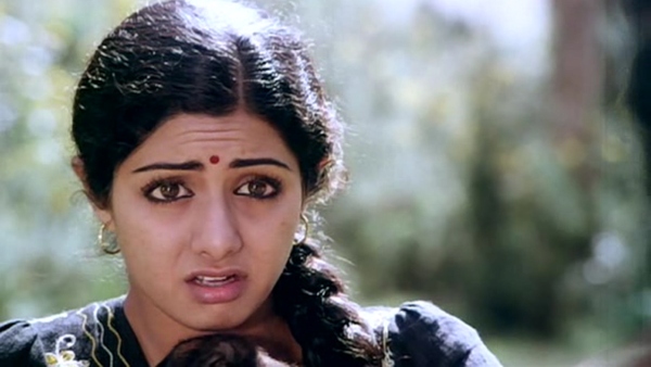 Moondram Pirai (1982)