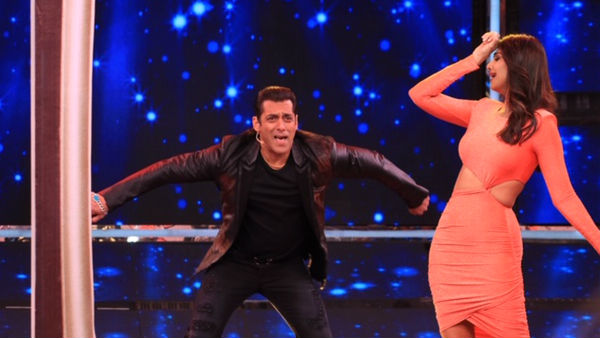 BB 13 Weekend Ka Vaar: Salman And Shilpa Face Off BB 13 Weekend Ka Vaar: Salman And Shilpa Face Off