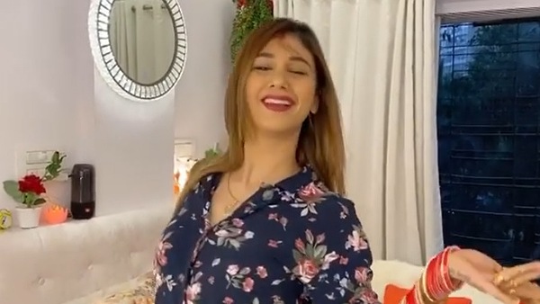 Jasleen Matharu Dances To Chupke Se Song
