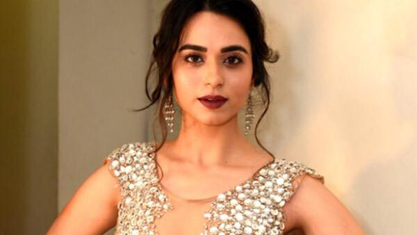 Soundarya Sharma Stranded In The USA Amid COVID-19 Pandemic Soundarya Sharma Stranded In The USA Amid COVID-19 Pandemic