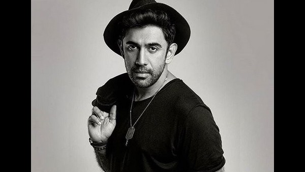 'We Obliged For Pictures Together, That's It,' Says Amit Sadh