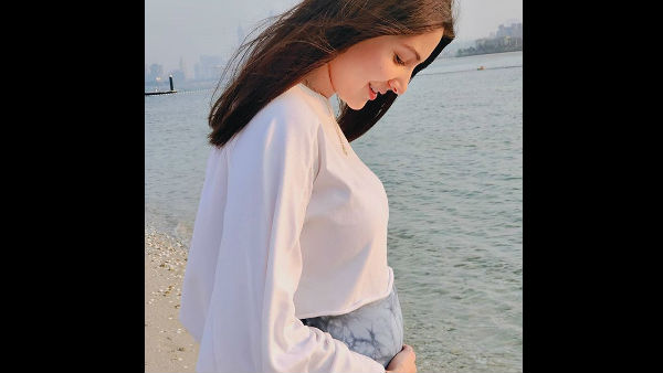 Anushka Sharma Ain't A Part Of Prabhas' Adipurush And Pregnancy Isn't The Reason Behind It! Anushka Is Soaking In All The Happiness