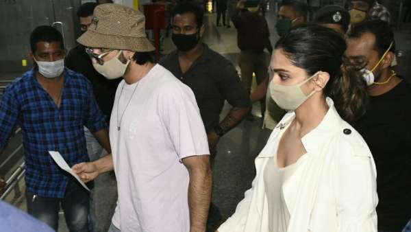 NCB Reveals Ranveer Did Not Request To Be Present With Deepika During Interrogation NCB Reveals Ranveer Did Not Request To Be Present With Deepika During Interrogation