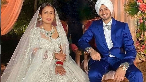 Neha Kakkar & Rohanpreet’s Look At Their Wedding Reception