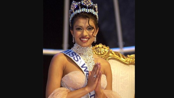 Here's How Priyanka Handled The Situation Like A Pro