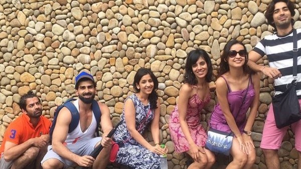 Barun & Sanaya With Friends Barun & Sanaya With Friends