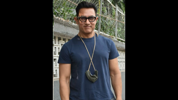 Komal Nahta Votes For Aamir Khan