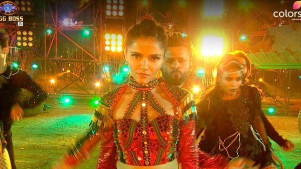 Hina, Siddharth & Rohan Congratulate Rubina