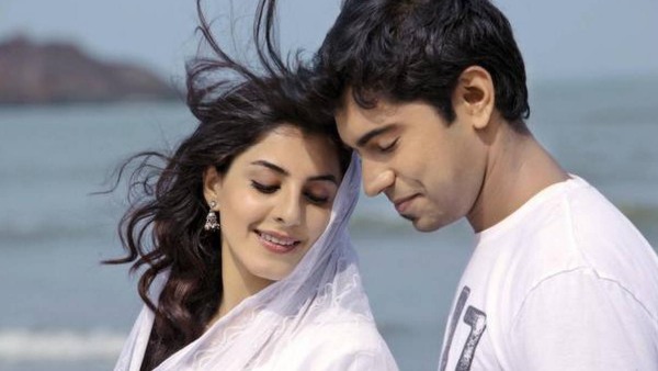 Thattathin Marayathu (2012)