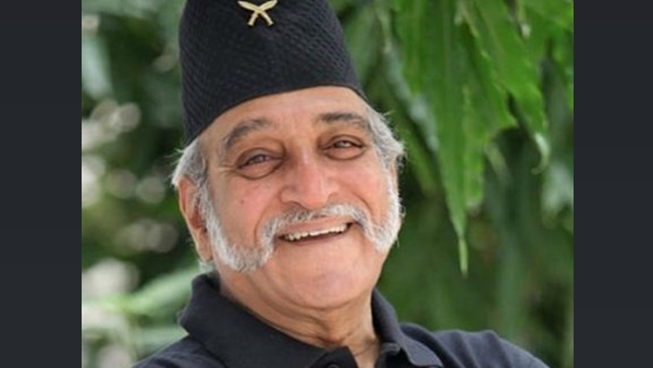 Mohan Agashe Pays Tribute To Sumitra Bhave