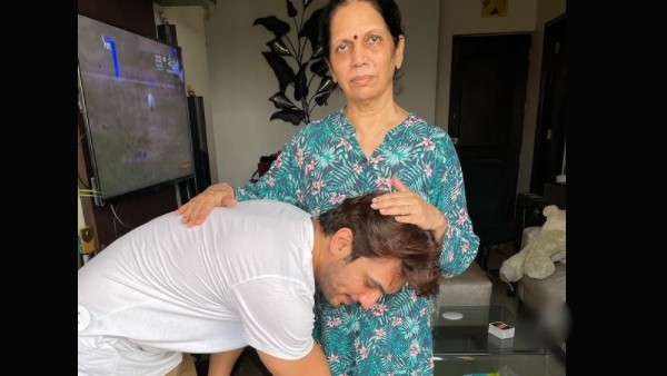 Arjun Bijlani Takes His Mother’s Blessings