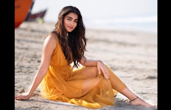 pooja-hegde-on-working-with-salman-khan-he-is-someone-i-look-forward-to-interacting-with-on-set pooja-hegde-on-working-with-salman-khan-he-is-someone-i-look-forward-to-interacting-with-on-set