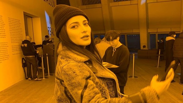 Shruti Haasan Is Majorly Missing Travelling; Urges People To Get Vaccinated As Soon As Possible Shruti Haasan Is Majorly Missing Travelling; Urges People To Get Vaccinated As Soon As Possible