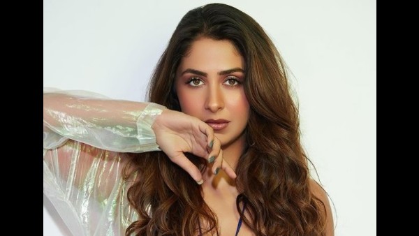 xmalvika-raj-1624685609.jpg.pagespeed.ic.qEvIKQDSps.jpg